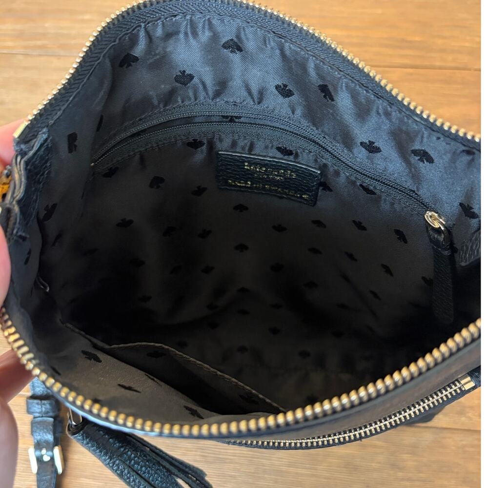 Kate Spade Black Pebbled Leather Crossbody Bag Gorilla Charm Tassel Purse - Picture 3 of 7
